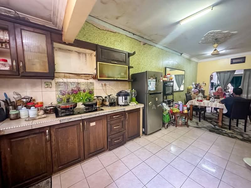 1-storey Terraced House for Sale in Seksyen 18 (Shah Alam) - Mohamad Hanafi - PropertyGuru.com.my