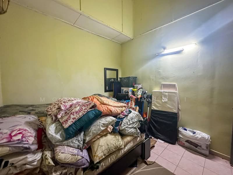 1-storey Terraced House for Sale in Seksyen 18 (Shah Alam) - Mohamad Hanafi - PropertyGuru.com.my