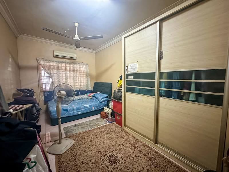 1-storey Terraced House for Sale in Seksyen 18 (Shah Alam) - Mohamad Hanafi - PropertyGuru.com.my