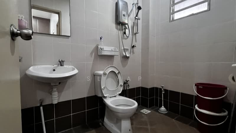 2-storey Terraced House for Rent in Seremban (Negeri Sembilan) - SL Yap - Bathroom - PropertyGuru.com.my
