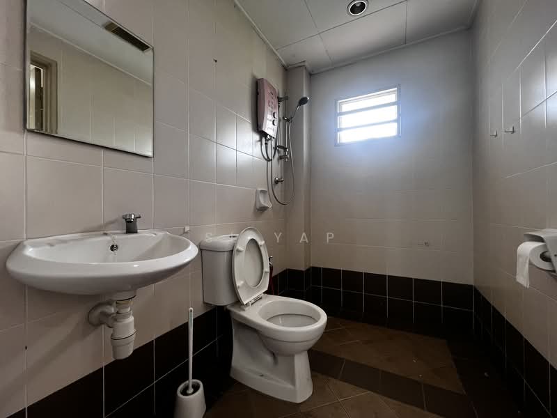 2-storey Terraced House for Rent in Seremban (Negeri Sembilan) - SL Yap - Bathroom - PropertyGuru.com.my