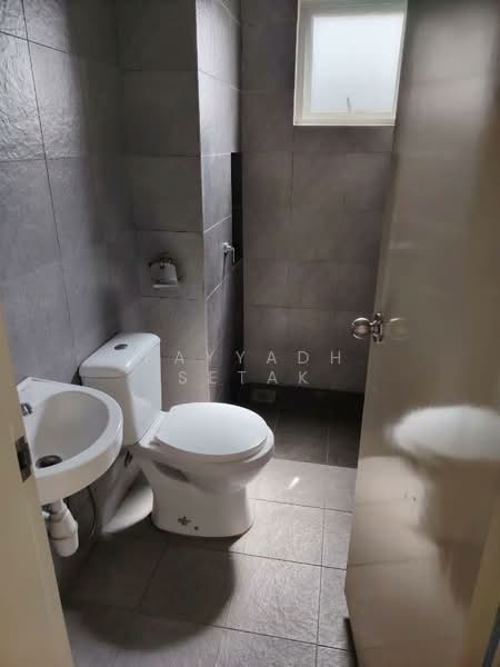 Servis Apartment untuk Disewa di Residensi Ostia - Fayyadh Setak - Bathroom - PropertyGuru.com.my
