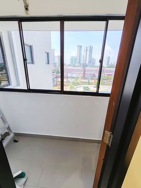 Servis Apartment untuk Dijual di Veranda Residence - Gordon Chai - Balcony - PropertyGuru.com.my