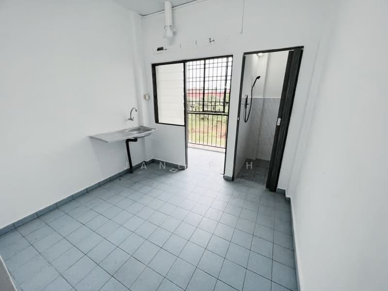 Flat for Sale at Taman Sri Kluang - Jane Poh - Interior - PropertyGuru.com.my