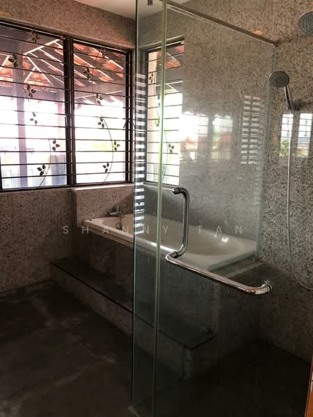 Bungalow for Sale in Sungai Long (Bandar Sungai Long) - Shanny Tan - Bathroom - PropertyGuru.com.my
