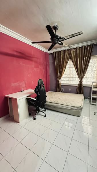 Kondominium untuk Dijual di Pelangi Indah Condominium - Loki Loh Loh - Bedroom - PropertyGuru.com.my