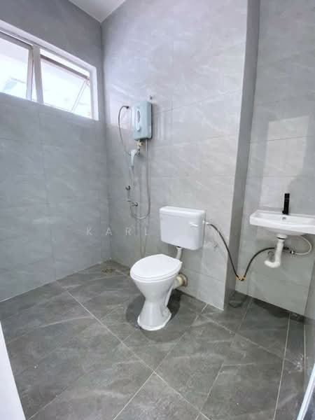 2-storey Terraced House for Sale in Permas Jaya (Johor Bahru) - Karl Lim - Bathroom - PropertyGuru.com.my