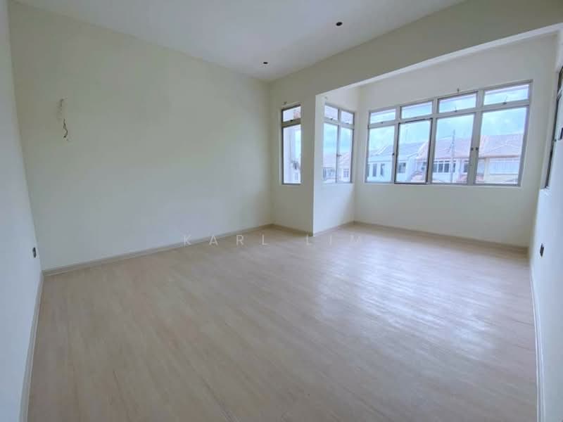 2-storey Terraced House for Sale in Permas Jaya (Johor Bahru) - Karl Lim - Living Room - PropertyGuru.com.my