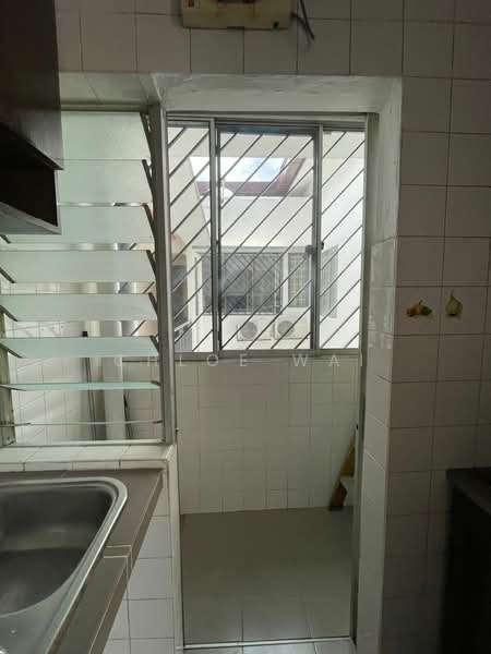 Kondominium untuk Dijual di Bukit Gembira Condominium - Chloe Wai - Kitchen - PropertyGuru.com.my