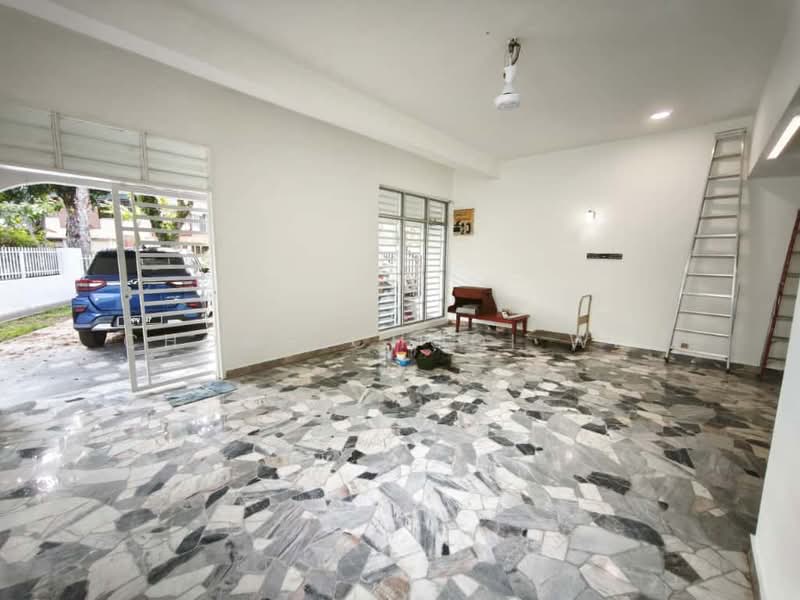 Semi-Detached House for Sale in Tanjung Bungah (Penang) - Chong Chooi Wei - Entrance - PropertyGuru.com.my