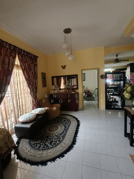 Rumah Teres 2 Tingkat untuk Dijual di Taman Nusa Bestari (Iskandar Puteri (Nusajaya)) - Azlan Ismail aiproperty - Living Room - PropertyGuru.com.my
