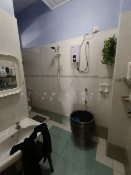 Rumah Teres 2 Tingkat untuk Dijual di Taman Nusa Bestari (Iskandar Puteri (Nusajaya)) - Azlan Ismail aiproperty - Bathroom - PropertyGuru.com.my