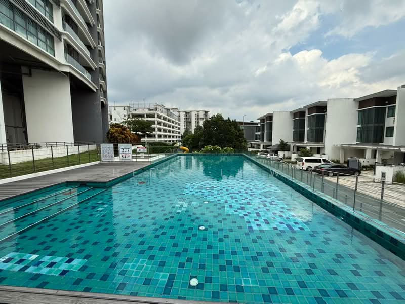 Kondominium untuk Dijual di Cristal Serin Residence - Henry Liew - Exterior - PropertyGuru.com.my