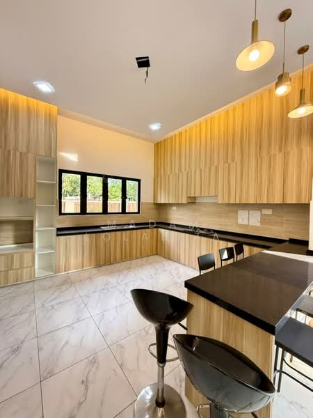 Bungalow for Sale in Seremban (Negeri Sembilan) - Madam Lolaliza - Kitchen - PropertyGuru.com.my