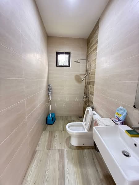 Bungalow for Sale in Seremban (Negeri Sembilan) - Madam Lolaliza - Bathroom - PropertyGuru.com.my