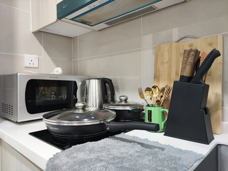 Condominium for Rent at Vivo Residential Suites - Dumpling Tan - Kitchen - PropertyGuru.com.my