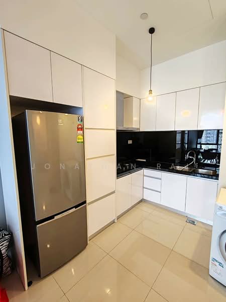Servis Apartment untuk Disewa di The Azure Residences - Jonathan Raj - Kitchen - PropertyGuru.com.my