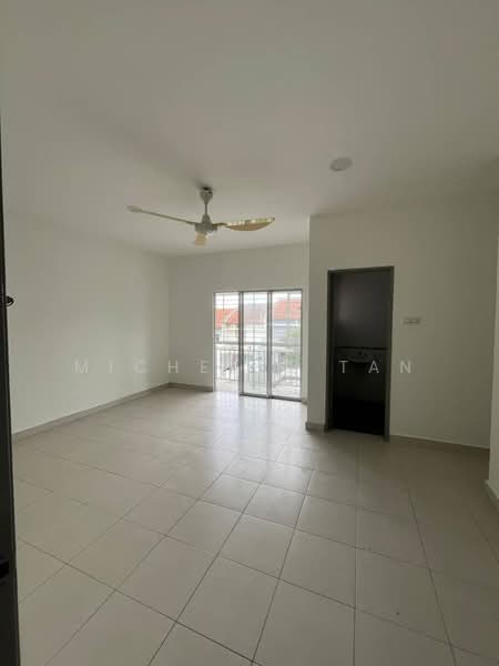 Terraced House for Sale in Aman Putri (Sungai Buloh) - Michelle Tan - Living Room - PropertyGuru.com.my