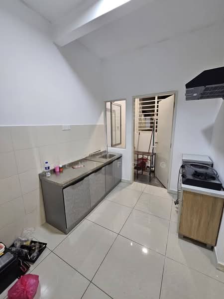 Service Residence for Rent at Savanna Executive Suite @ Southville City - Kent Fong - Kitchen - PropertyGuru.com.my