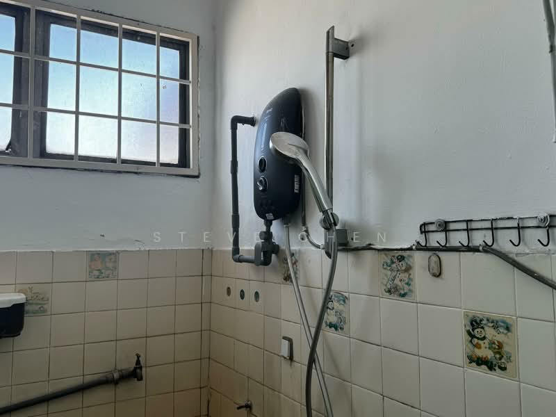 Apartment for Rent at Greenview Apartment - Steve Chen - Bathroom - PropertyGuru.com.my