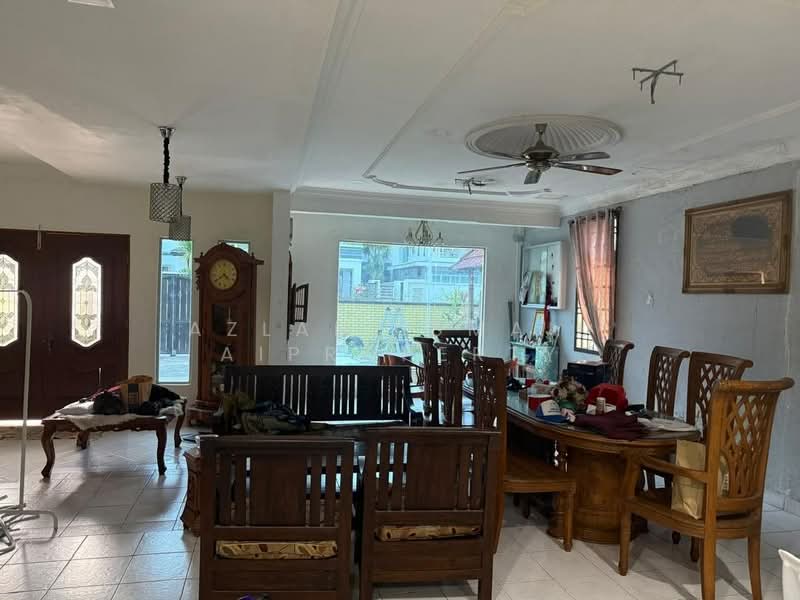 Rumah Berkembar untuk Dijual di Taman Impian Emas (Skudai) - Azlan Ismail aiproperty - Living Room - PropertyGuru.com.my