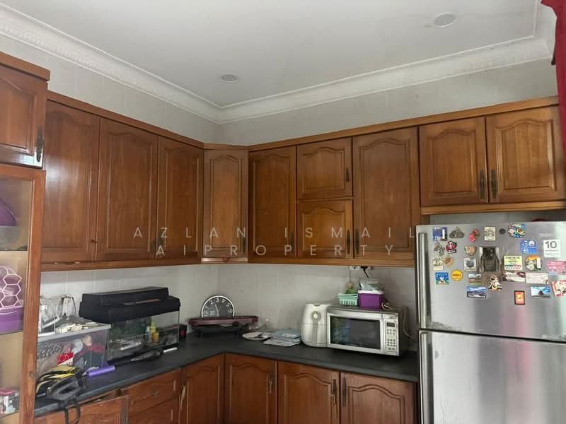 Rumah Berkembar untuk Dijual di Taman Impian Emas (Skudai) - Azlan Ismail aiproperty - Kitchen - PropertyGuru.com.my