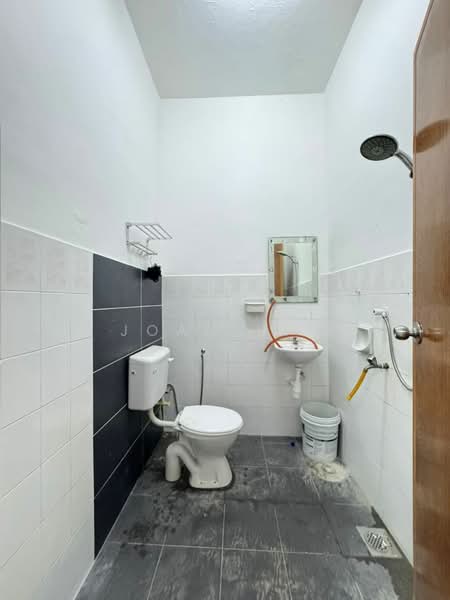 2-storey Terraced House for Sale in Taman Puteri Wangsa (Ulu Tiram) - Joan Sin - Bathroom - PropertyGuru.com.my