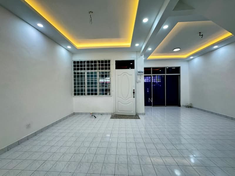 2-storey Terraced House for Sale in Taman Puteri Wangsa (Ulu Tiram) - Joan Sin - Entrance - PropertyGuru.com.my