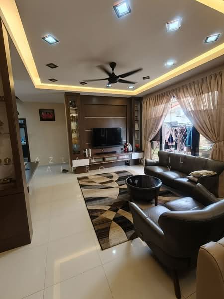 Semi-Detached House for Sale in Taman Setia Indah (Tebrau) - Azlan Ismail aiproperty - Living Room - PropertyGuru.com.my