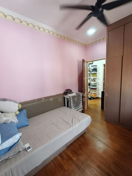 Semi-Detached House for Sale in Taman Setia Indah (Tebrau) - Azlan Ismail aiproperty - Bedroom - PropertyGuru.com.my
