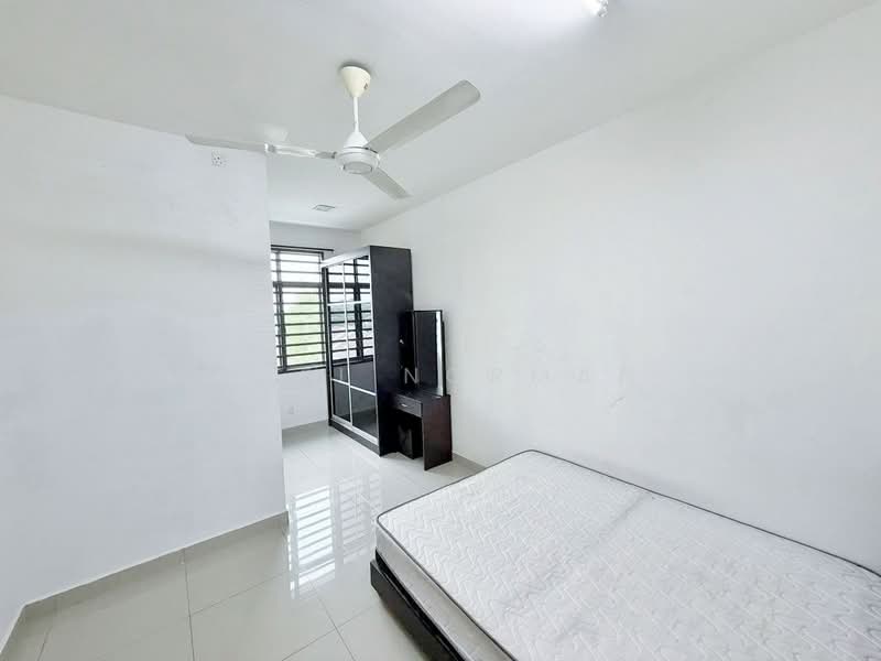 Rumah Teres 2 Tingkat untuk Dijual di Taman Damansara Aliff (Tampoi) - Sufi Norman - Bedroom - PropertyGuru.com.my