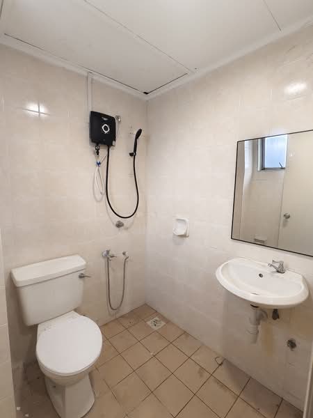 Condominium for Rent at D'aman Crimson - Ivan Lum - Bathroom - PropertyGuru.com.my