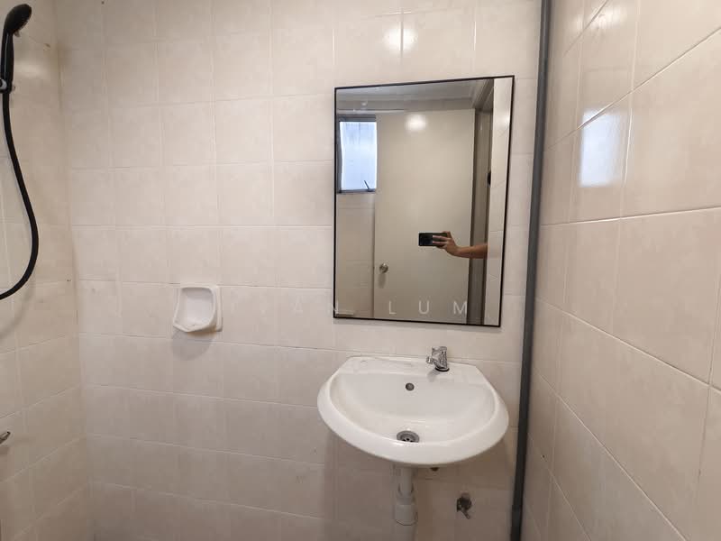 Condominium for Rent at D'aman Crimson - Ivan Lum - Bathroom - PropertyGuru.com.my