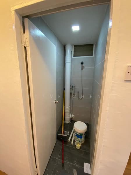 Rumah Flat untuk Dijual di Lestari Apartment - Steve Chen - Bathroom - PropertyGuru.com.my
