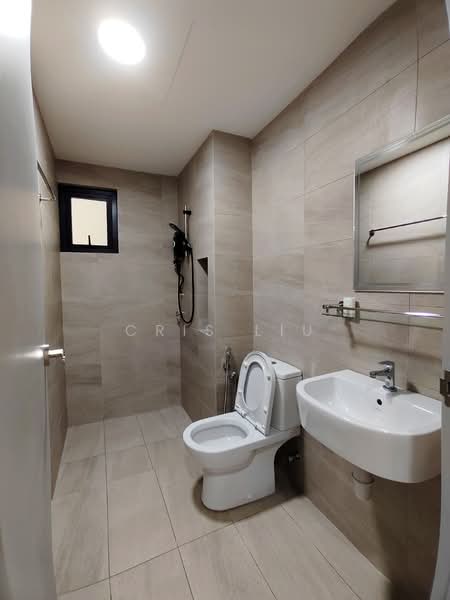 Kondominium untuk Disewa di Skyline KL - Cris Liu - 2nd Bathroom - PropertyGuru.com.my