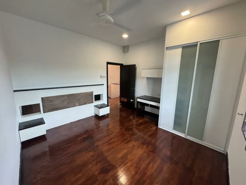 Rumah Berkembar untuk Dijual di Sungai Long (Bandar Sungai Long) - Alvis Lim - Bedroom - PropertyGuru.com.my