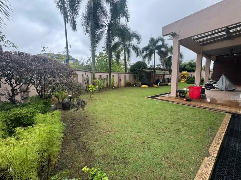 Rumah Berkembar untuk Dijual di Sungai Long (Bandar Sungai Long) - Alvis Lim - Garden - PropertyGuru.com.my