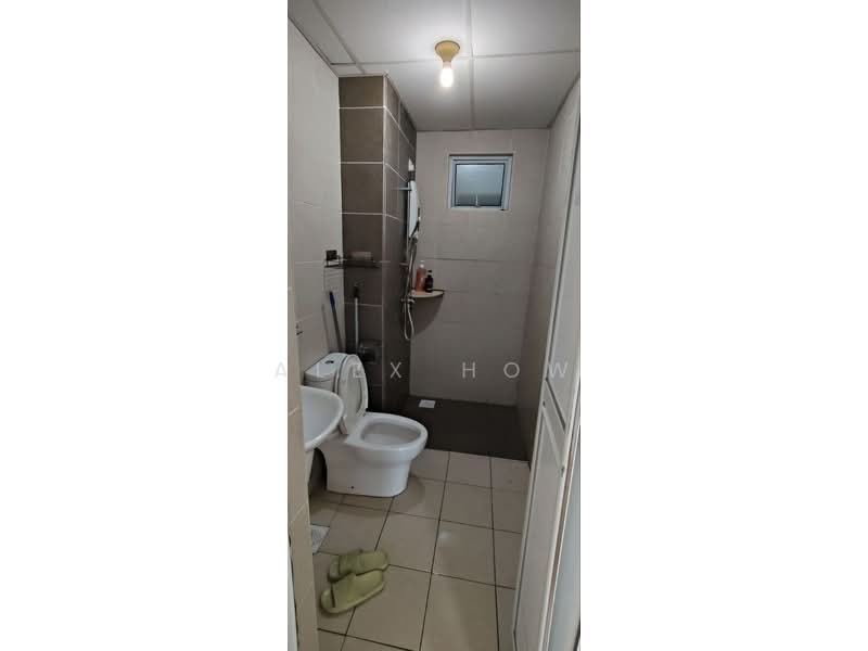 Servis Apartment untuk Disewa di Pangsapuri Tanah Emas (Golden Sands) - Alex How - Bathroom - PropertyGuru.com.my