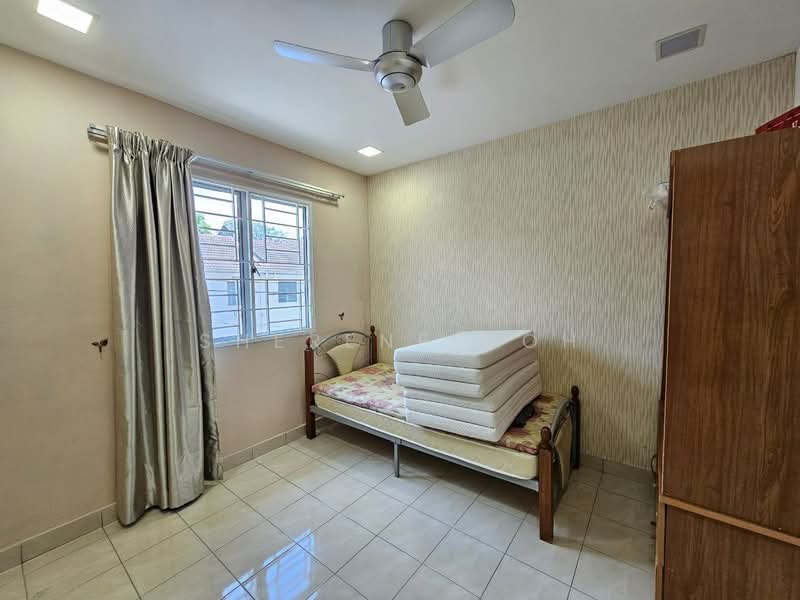 2-storey Terraced House for Sale in Taman Lestari Putra (Seri Kembangan) - Sherene Goh - Bedroom - PropertyGuru.com.my