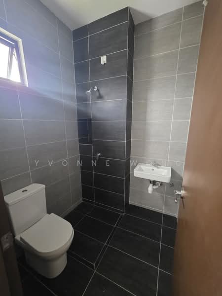 Rumah Teres 2 Tingkat untuk Dijual di Johor Bahru (Johor) - Yvonne Wong - Bathroom - PropertyGuru.com.my