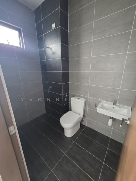 Rumah Teres 2 Tingkat untuk Dijual di Johor Bahru (Johor) - Yvonne Wong - Bathroom - PropertyGuru.com.my