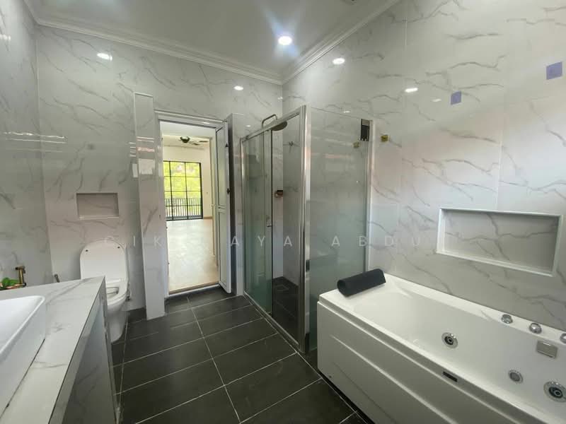 Rumah Banglo untuk Dijual di Ara Damansara (Selangor) - Cik Maya Abdul - Bathroom - PropertyGuru.com.my