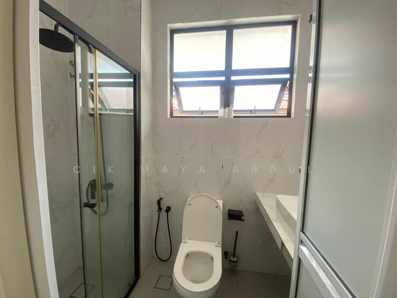Rumah Banglo untuk Dijual di Ara Damansara (Selangor) - Cik Maya Abdul - Bathroom - PropertyGuru.com.my
