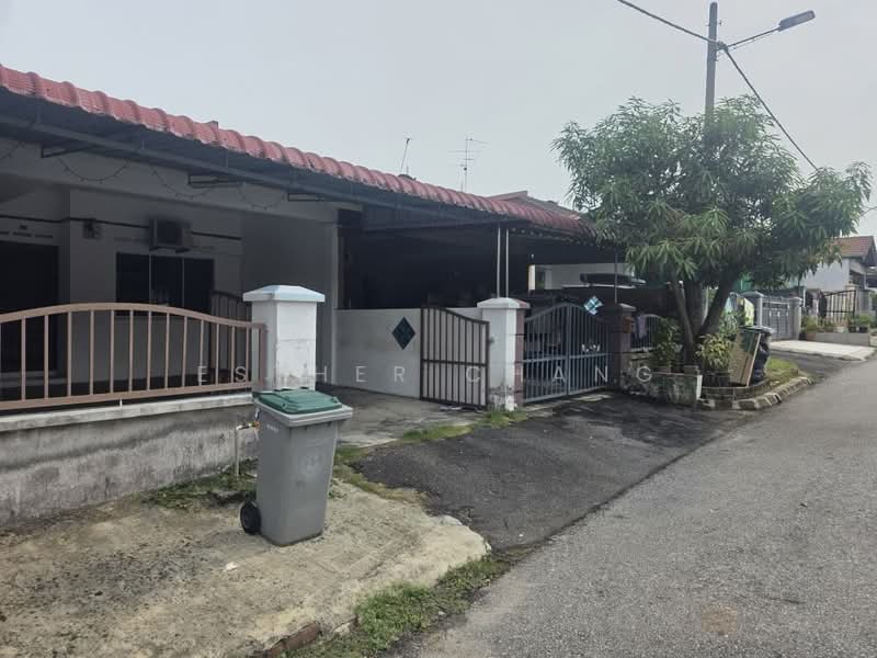 Rumah Teres 1 Tingkat untuk Dijual di Taman Pulai Emas (Kulai) - Esther Chang - Exterior - PropertyGuru.com.my