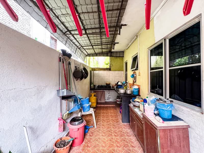 2-storey Terraced House for Sale in Rawang Perdana 1 (Rawang) - Ashraff Daniel - Kitchen - PropertyGuru.com.my