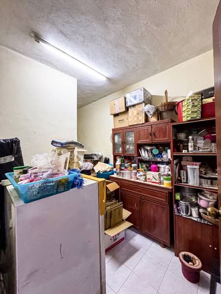 2-storey Terraced House for Sale in Rawang Perdana 1 (Rawang) - Ashraff Daniel - Kitchen - PropertyGuru.com.my