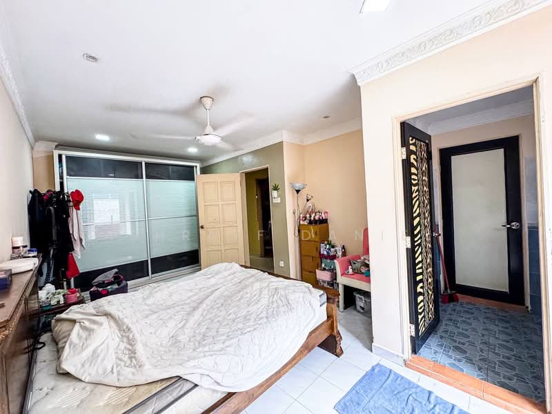 2-storey Terraced House for Sale in Rawang Perdana 1 (Rawang) - Ashraff Daniel - Bedroom - PropertyGuru.com.my