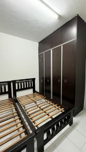 Kondominium untuk Dijual di Endah Regal Condominium - Wesley Fu - Bedroom - PropertyGuru.com.my