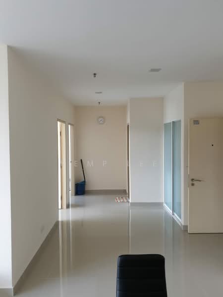 Service Residence for Sale at Emerald Avenue - Kemp Lee - Corridor - PropertyGuru.com.my