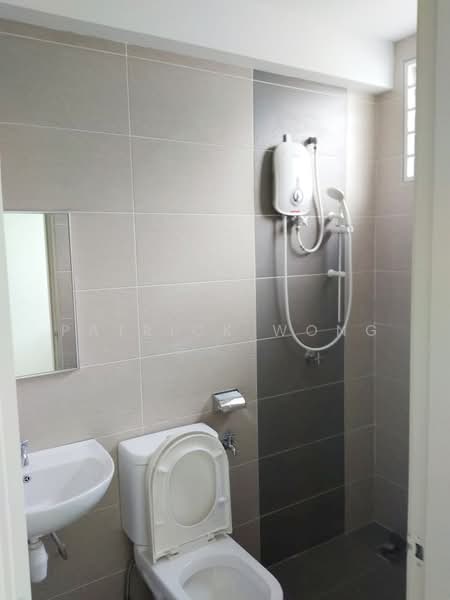 Rumah Teres 2 Tingkat untuk Dijual di Lakeside Residences (Puchong) - Patrick Wong - Bathroom - PropertyGuru.com.my